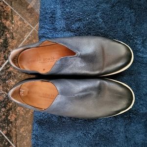 Gentle Soul Black 9 1/2